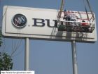 鑫溢、鑫通汽車銷售服務有限公司店面及擎天柱標志牌清潔工程